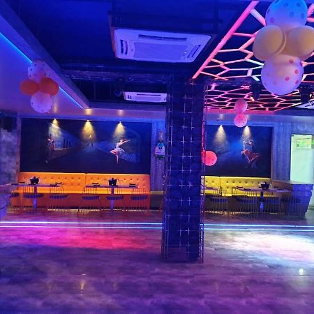 Ulhāsnagar Virat Ambe Sports Club酒店 外观 照片